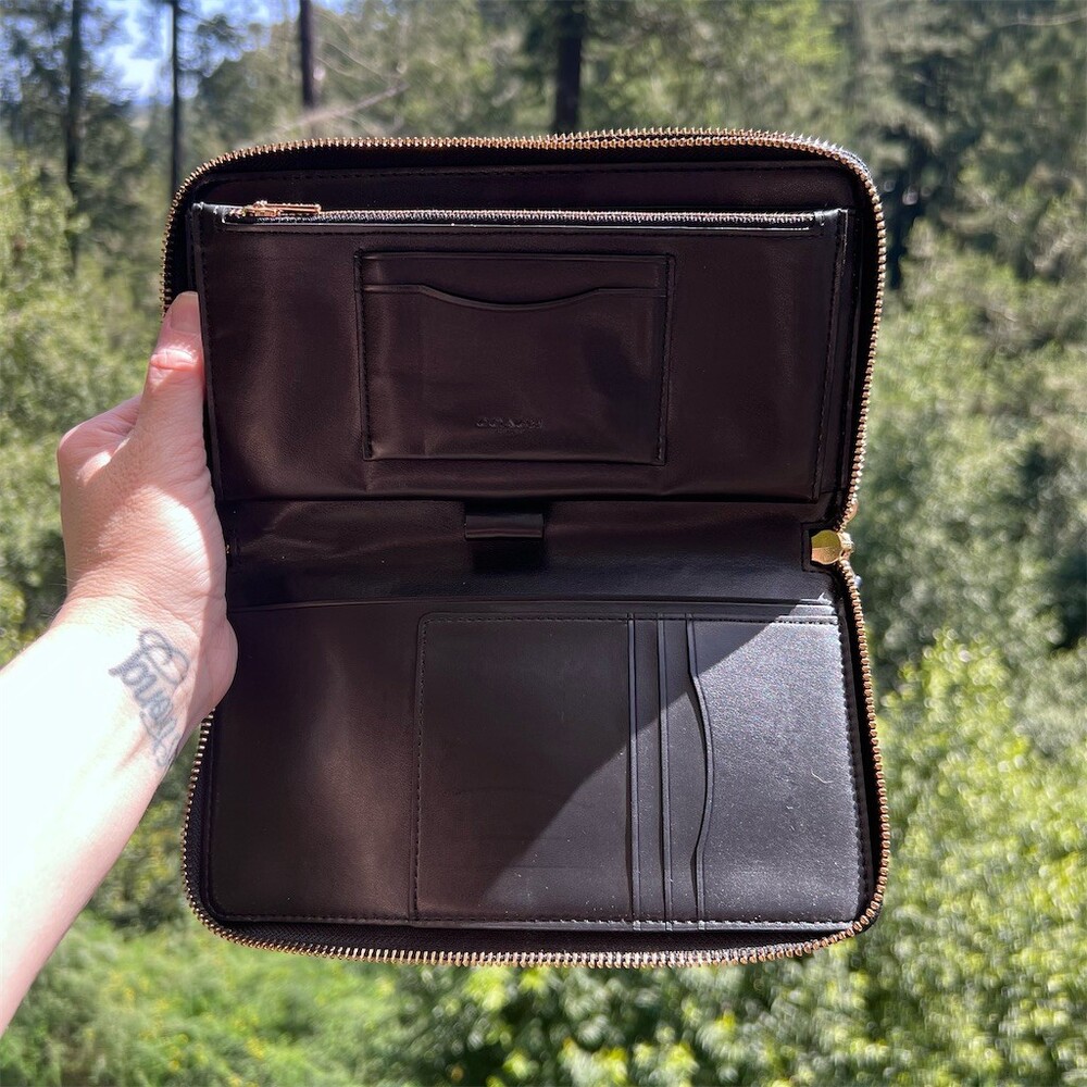 COACH Double Zip-Around Travel Wallet Signature Canvas BLK/BRN w Gold Hardware - Picture 11 of 12